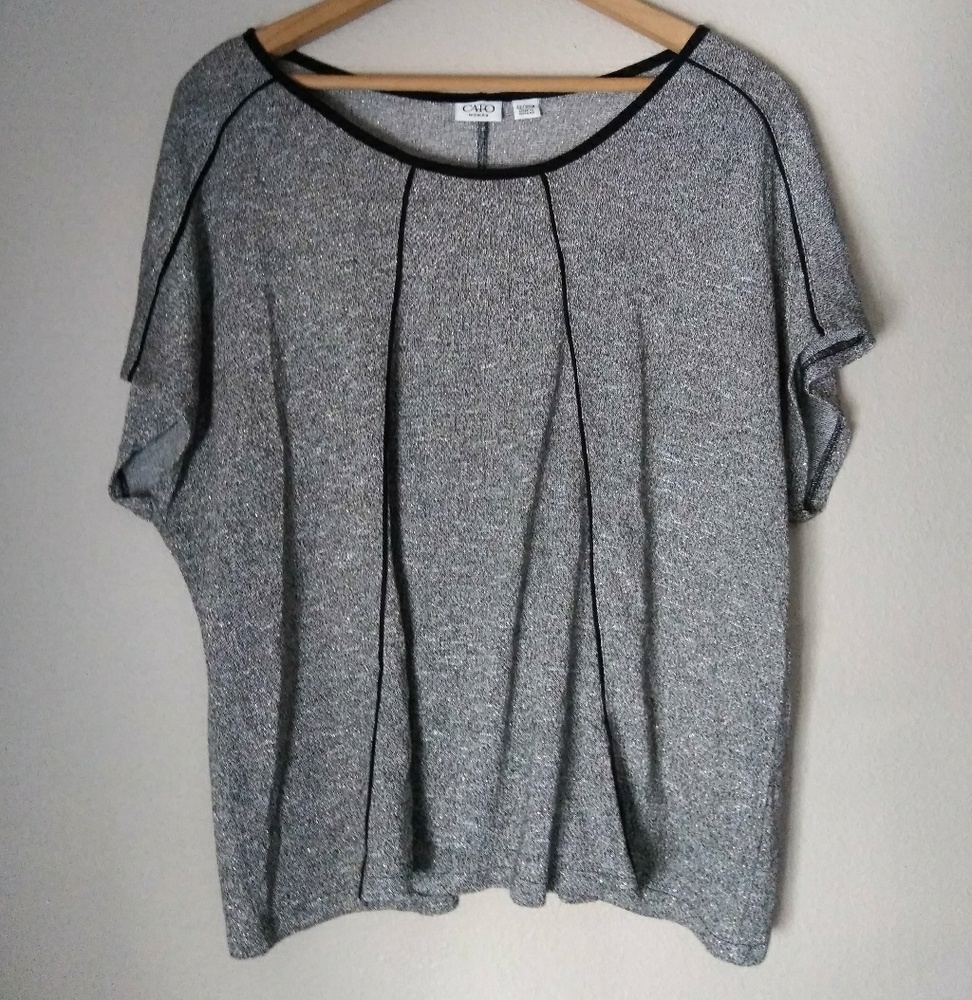 Women's top 22/24 Cato Woman Black White Gold